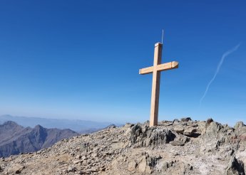 Acheminée à 3163 m par 30 personnes des Amis de Malcros!